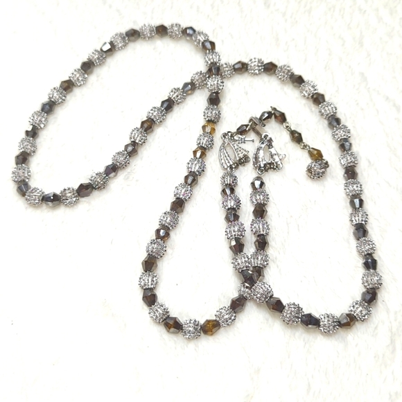 Vintage Trifari Crown 1962 White Rhodium Beaded Necklace "Electra Collection" - Picture 1 of 15